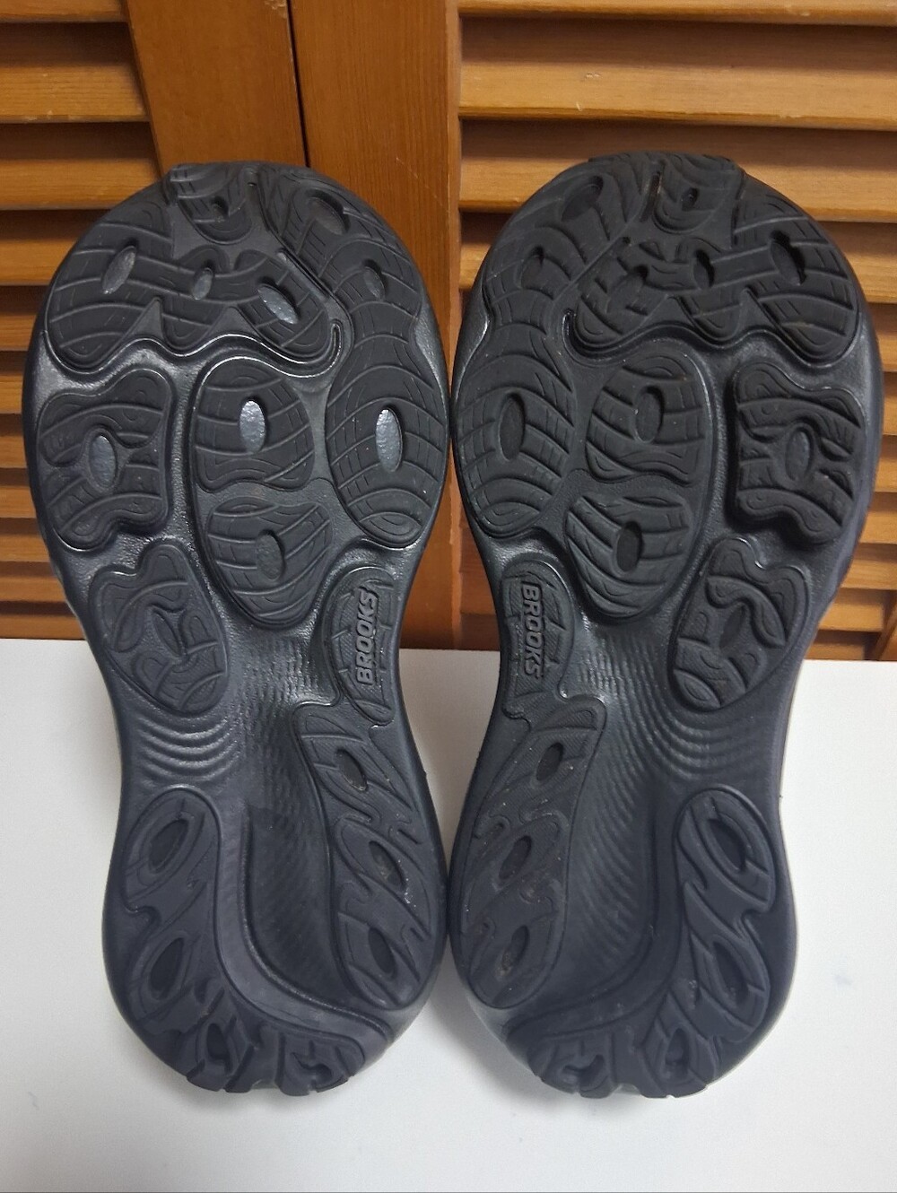 Brooks Adrenaline GTS 25 All Black Running Shoe Women’s Size 9 (2A) Narrow * NEW - Picture 7 of 8
